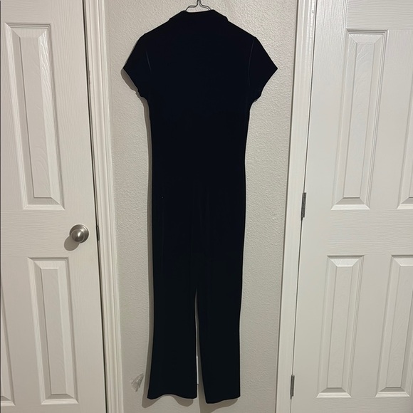 Forever 21 Vintage Elegant Black Velvet Jumpsuit - Picture 5 of 5
